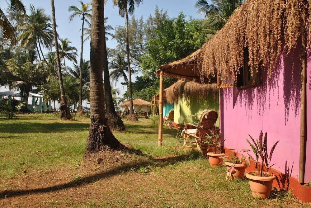 Mamagoa Resort Morjim Ngoại thất bức ảnh