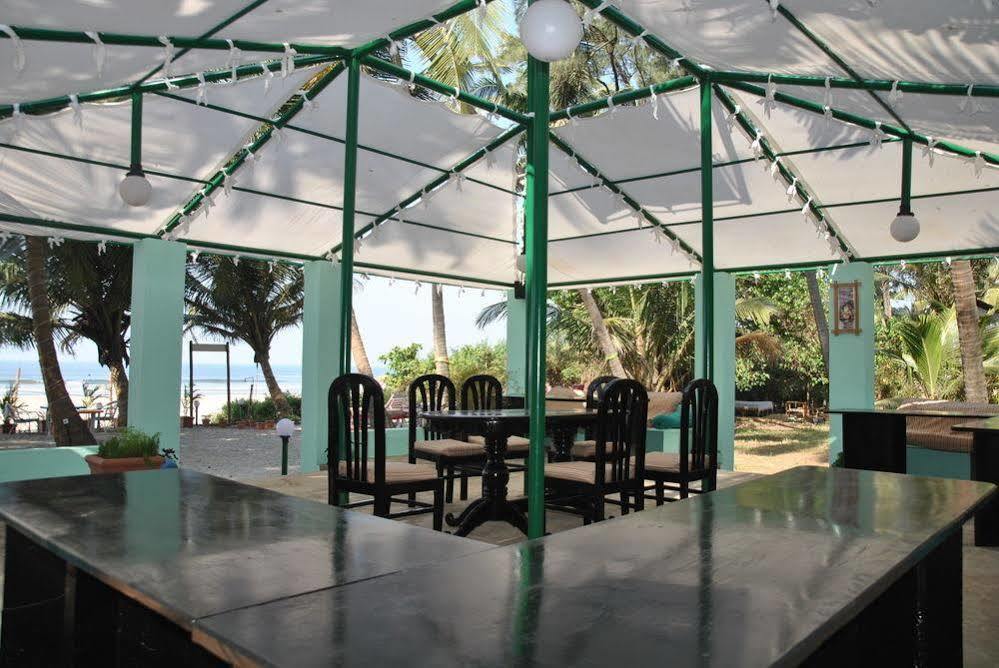Mamagoa Resort Morjim Ngoại thất bức ảnh